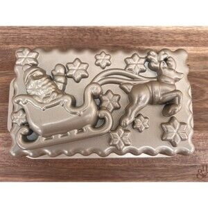 Nordic Ware 8" X 5" Heavy Cast Aluminum Santa's Sleigh 6 Cup Non-Stick Loaf Pan